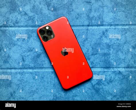 Iphone 11 Pro Red Stock Photo Alamy