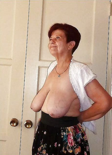 Abuelita con ubres muy grandes Fotos eróticas y porno