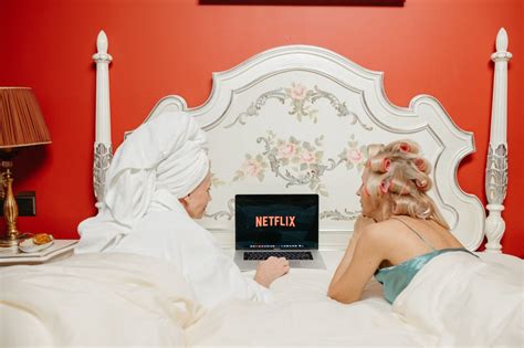 The Netflix Recommendation Algorithm 4 Ways Netflix Has You Hooked