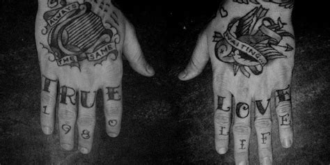 Josh Homme Knuckle Tattoos Snaketattooupperarm