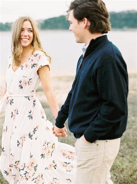 Spring Engagement Session Outfits Spring Engagement Photos Outfits