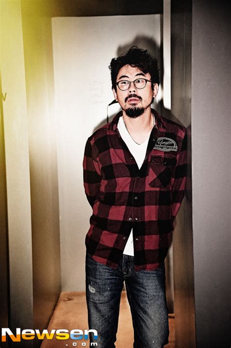 2014년 8월 31일 크랭크인 해 2015년 2월 28일까지 총 121회차로 촬영되었다. '곡성' 나홍진 "엔딩 30분 7개월 고민..귀신들린 영화라고 ...