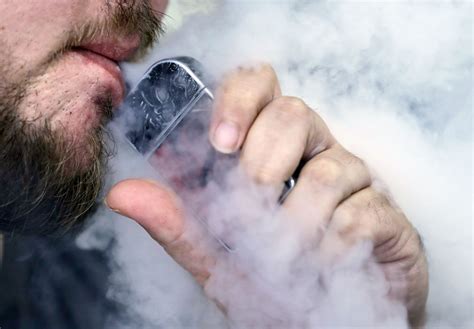 second vaping related death reported in michigan