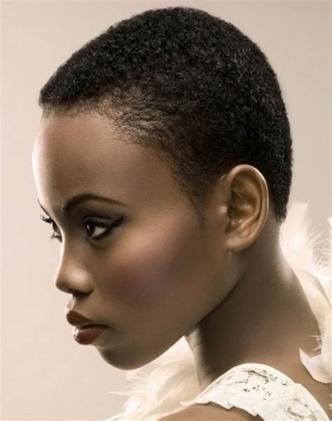 Low or high bun the bun is a great option for natural hair because it can be installed in a matter of minutes, it protects your ends from damage and the environment, and it's a classy look that never gets old. Hot Short Hairstyles for Oval Faces