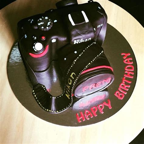 Camera Birthday Cake Decorated Cake By Manjoooz Cakesdecor