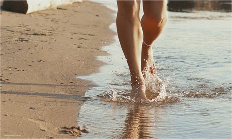 Wallpaper Sport Sea Water Nature Sand Barefoot Legs Beach Mud Feet Running Pretty