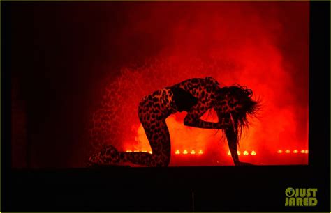Photo Jennifer Lopez Iggy Azalea Booty Performance Amas 2014 17