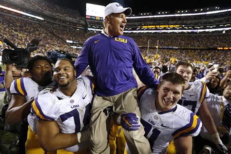 Lsu Athletic Director Says Les Miles Will Continue To Be Our Football Coach The Washington Post