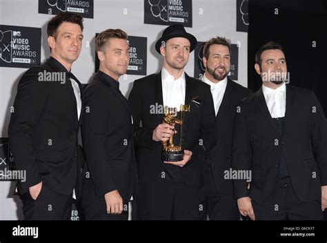 Justin Timberlake And Nsync Backstage In The Awards Room At The Mtv