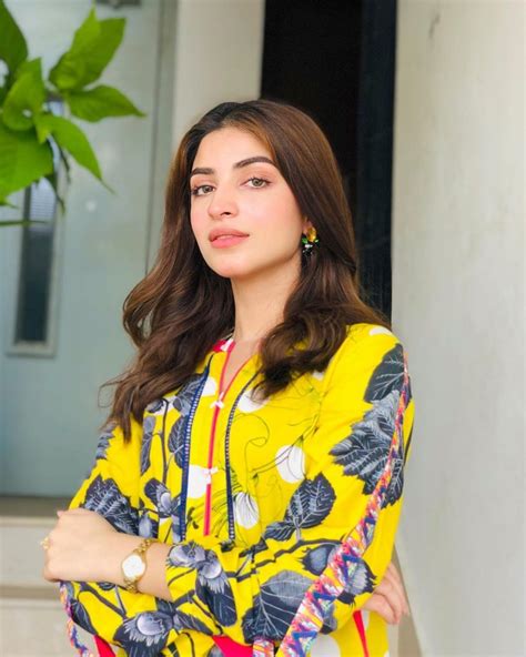 Gorgeous Kinza Hashmi Latest Beautiful Pictures Reviewitpk