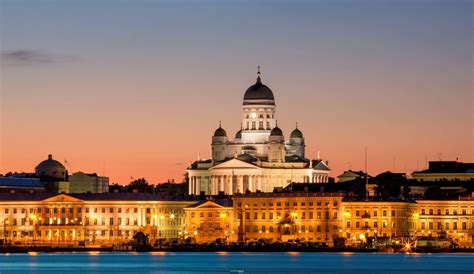 Phút 43 trận khai mạc euro 2020 bảng b giữa đan mạch và phần lan, tiền vệ christian eriksen bất ngờ đổ gục xuống sân trong sự ngỡ ngàng của tất cả. PHẦN LAN - THỤY ĐIỂN - NAUY - ĐAN MẠCH