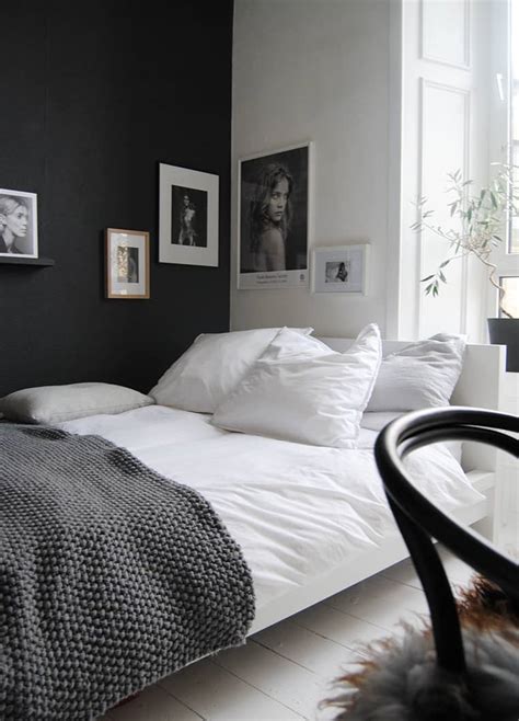 33 Chic And Stylish Bedrooms Dressed In Black And White