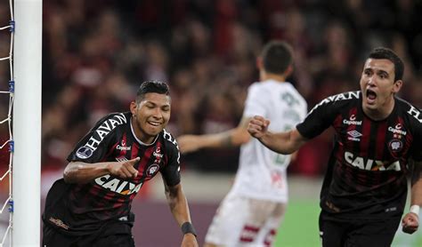 Notícias, vídeos, ingressos, como ser sócio e acompanha ao vivo os jogos do furacão. Atlético Paranaense tiene un pie en la final de la ...