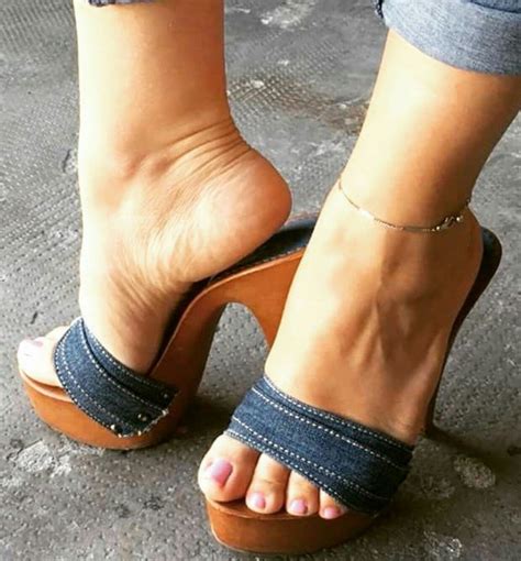 pin on pretty feet