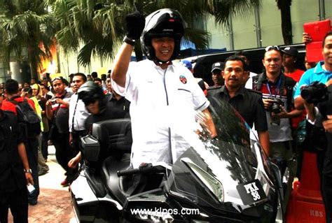 Başkanı olarak görev yapmış malezyalıpolitikacı organizasyon (umno) haziran 2018'den beri. bumiyang: Motosikal Berkuasa Besar dan Kereta Sport Mewah ...