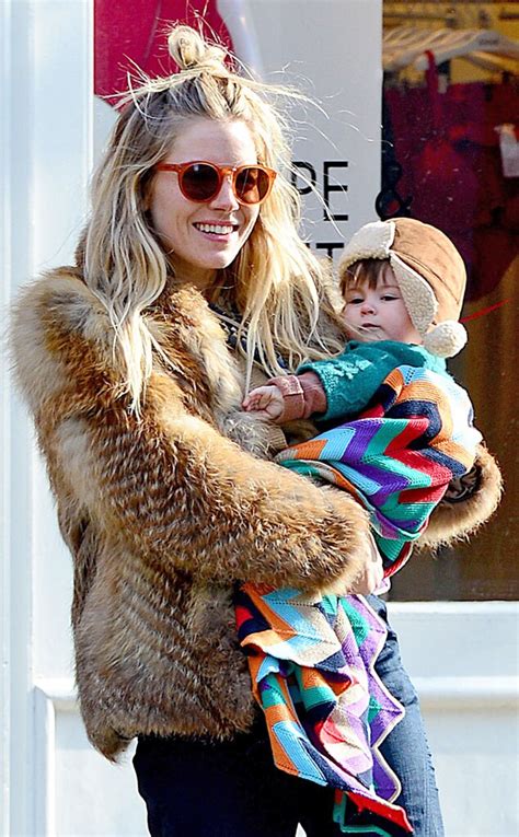 Sienna Miller And Marlowe From The Big Picture Todays Hot Photos E News