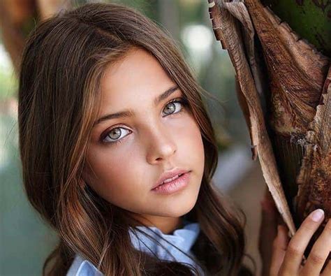 Leah Rose Clements Age Biography Parents Net Worth Height Trengezie