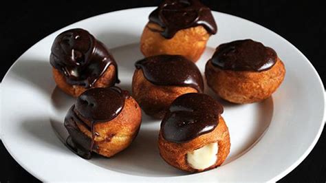 Dinners, desserts, and everything in between! Mini Biscuit Eclairs Recipe - Pillsbury.com