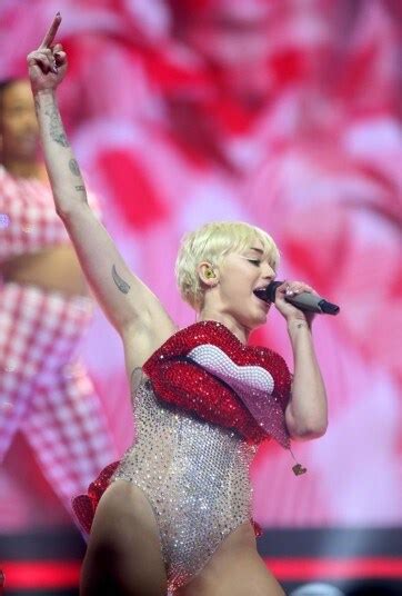 Miley Cyrus Bangerz Tour In Pictures