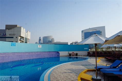 Holiday Inn Bur Dubai Embassy District Palatial Yet Affordable The