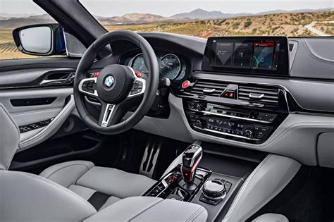 What kind of steering wheel does bmw e39 m5 use? 2018 BMW M5 super sedan unwrapped - 441kW and AWD ...