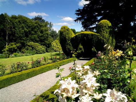 Visit Irelands Most Beautiful And Scenic Gardens Powerscourt Gardens