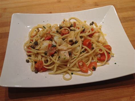Il sabato è il giorno in cui ci divertiamo ad esplorare oltre i confini della pasta nella sua accezione più tradizionale. linguine al baccalà / dai mari del nord ai sapori del ...