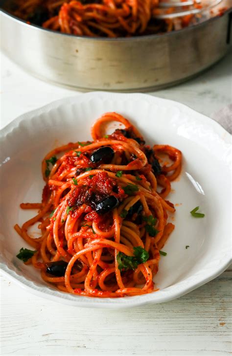 Spaghetti Alla Puttanesca Authentic Italian Recipe Sugarlovespices