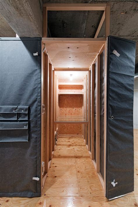 Wir, nichio wohnungens bieten ihnen komplett möblierte und eingerichtete zimmer oder wohnungen in der innenstadt tokio. Renovierte Wohnung in Tokio hat Stautaschen in die Wände ...