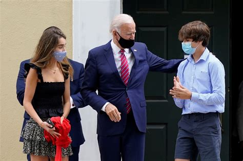 This isn't the first time biden was criticized for his lack of sanitation. Inside Joe's bubble: How Biden's campaign is trying to ...