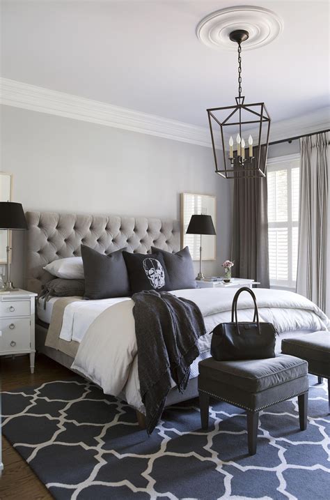 Looking for small bedroom ideas to maximize your space? Grey Bedroom Ideas for Small Rooms 2021 in 2020 | Gold ...