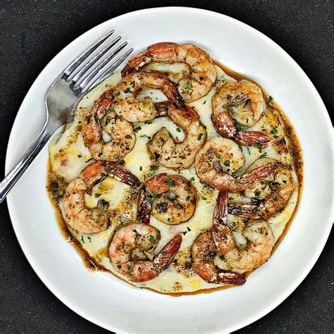Owns the copyright on all images and text and does not allow for its. Shrimp and Grits | Recipe in 2020 (With images) | Dinner ...