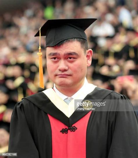 Yao Ming Graduates From Shanghai Jiao Tong University Photos And Premium High Res Pictures