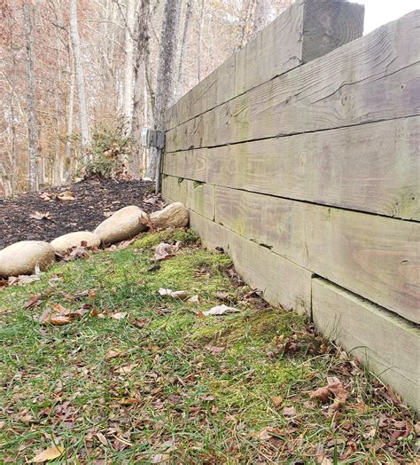 Wood Retaining Wall - Choosing the Right Wood - DIY Retaining Wall