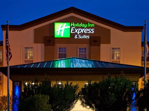 Holiday Inn Express And Suites Phoenix Airport Hotel Ihg