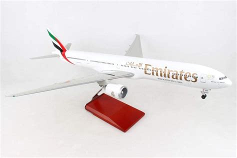Buy Daron Emirates 777 300 Er Skymarks Airplane Model Online At Lowest