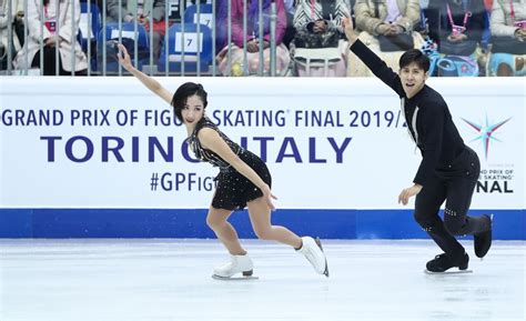 Chinas Sui And Han Lead Pairs Short Program At Grand Prix Final