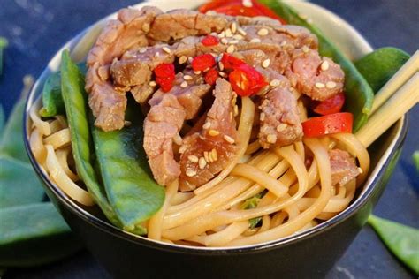 16 Asian Style Noodle Bowls To Warm You Up In 2020 Asian Steak Bowls