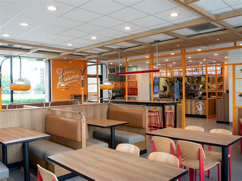 Popeyes louisiana kitchen, inc., also known as popeyes and formerly named popeyes chicken & biscuits and popeyes famous fried chicken & biscuits. Popeyes revamps its logo and restaurant design as it sets ...