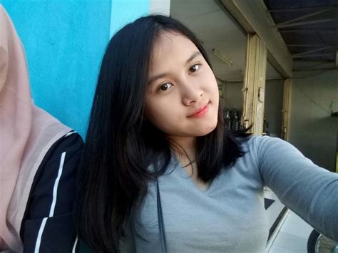 Pin Oleh Siti Nuraminah Di Cewek Paling Cantik Di Bandung Wanita Cantik Kecantikan Gadis Cantik
