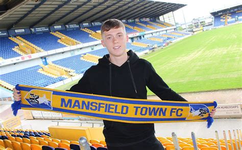 Stags Striker Knowles Turns Pro League Football Education Lfe