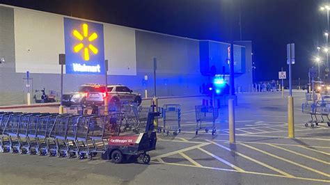 2 Shot And Killed Inside Georgia Walmart In Possible Murder Suicide 955 Wsb