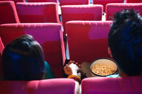 ¡no lo vas a creer hasta 38 del sueldo mínimo se puede ir en una salida al cine en pareja