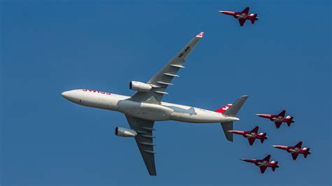 無料画像 翼 飛行機 形成 車両 航空会社 フライト 影 旅客機 エアバス 離陸 A330 航空ショー 空軍