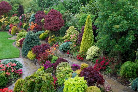 If these gardens tempted you to have these glorious blossoms of your own, then we can give you some tips for a beautiful flower garden. Four Seasons Garden - The most beautiful home gardens in ...