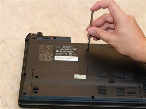 Отворете компютъра до началния екран и. How to Replace the DVD Drive of an Acer Aspire 4520 Series ...