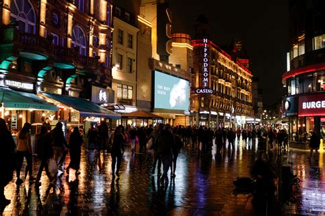 Welcome to the official facebook page of leicester city football club. Leicester Square at night : london