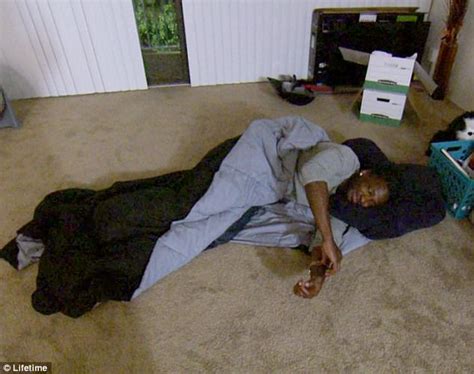 Crying on the bedroom floor. Married at First Sight star sleeps on the floor | Daily ...