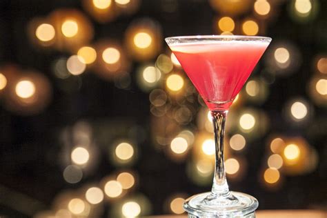 The Perfect Guide On How To Make A Sexy Pink Martini For The Ladies