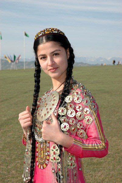 Turkmen Fashion Traditional Outfits Traditional Fashion Traditional